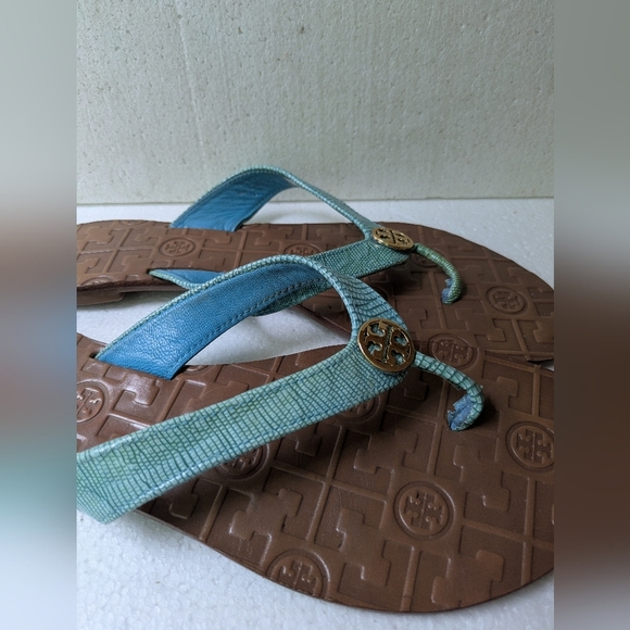 Tory Burch Blue and Brown Sandals with Medallion Embellishment - Picture 4 of 7
